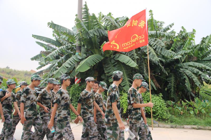 孩子，你对自己多心软，生活就对你多无情！