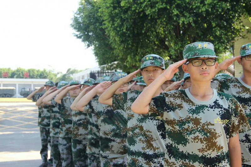 我的“吃苦夏令营”生活