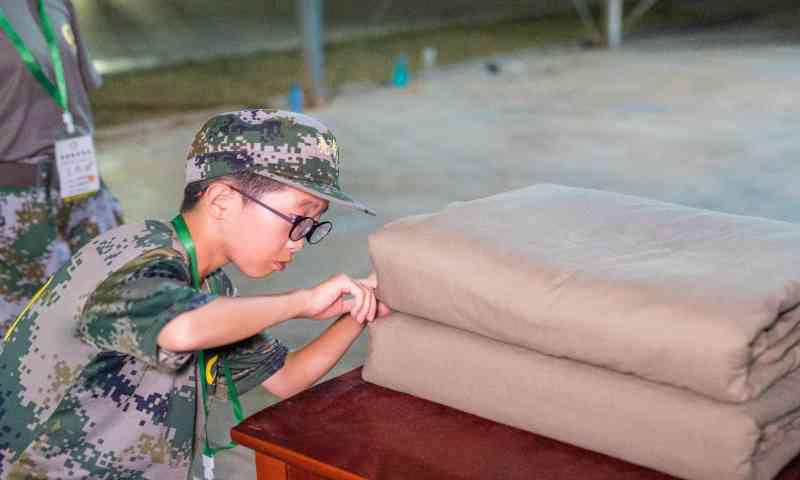 军事夏令营让孩子学会独立生活